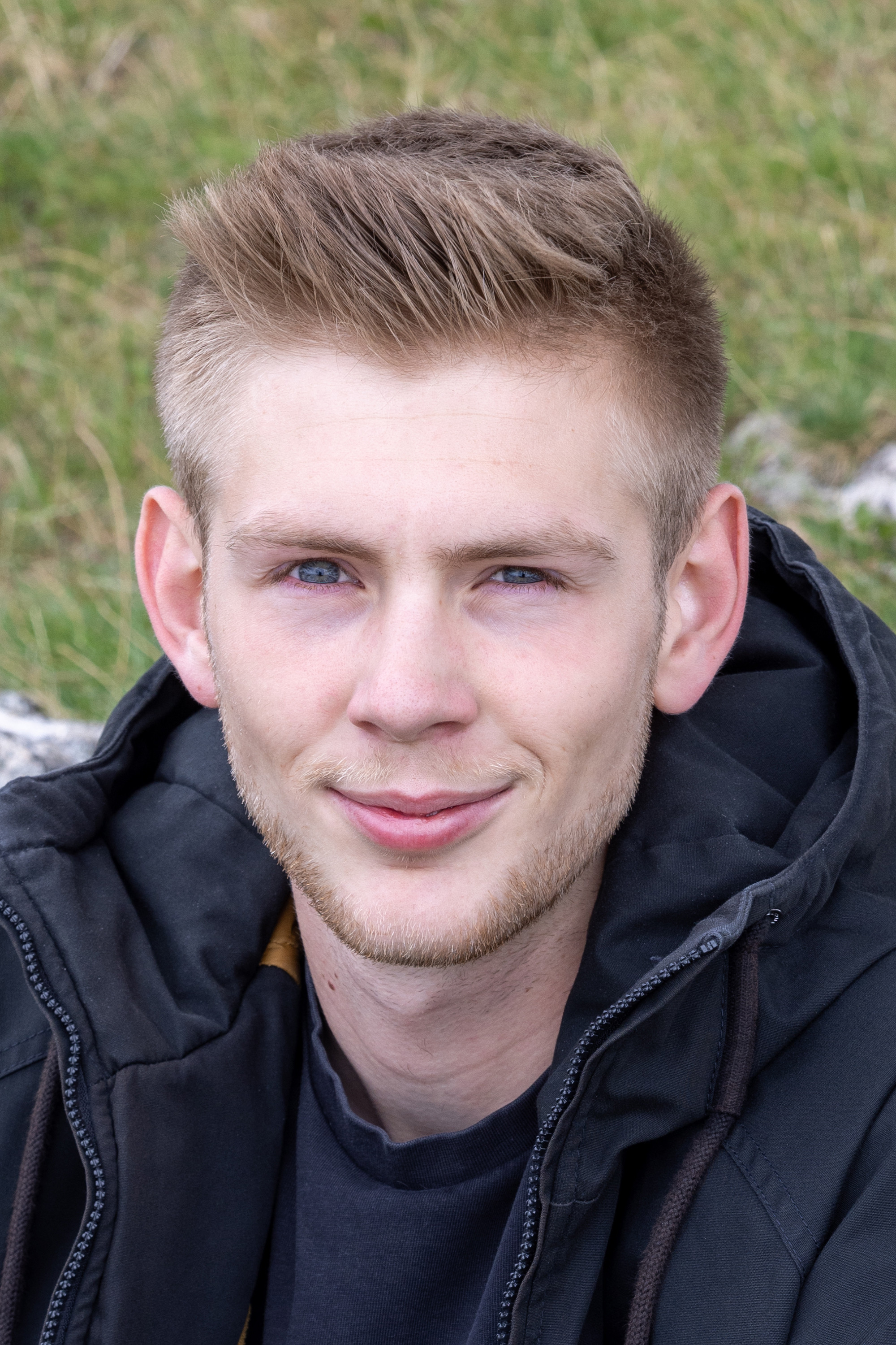 Fabian Kobs backdrop