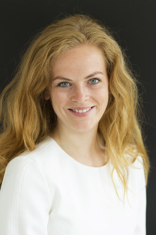 Lisa Ostermann backdrop