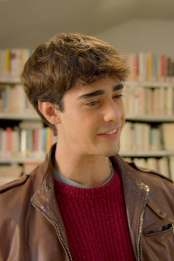 Francesco Isasca backdrop