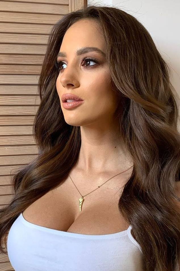 Magdalena Perlińska backdrop