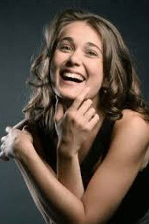 Júlia Mentes backdrop