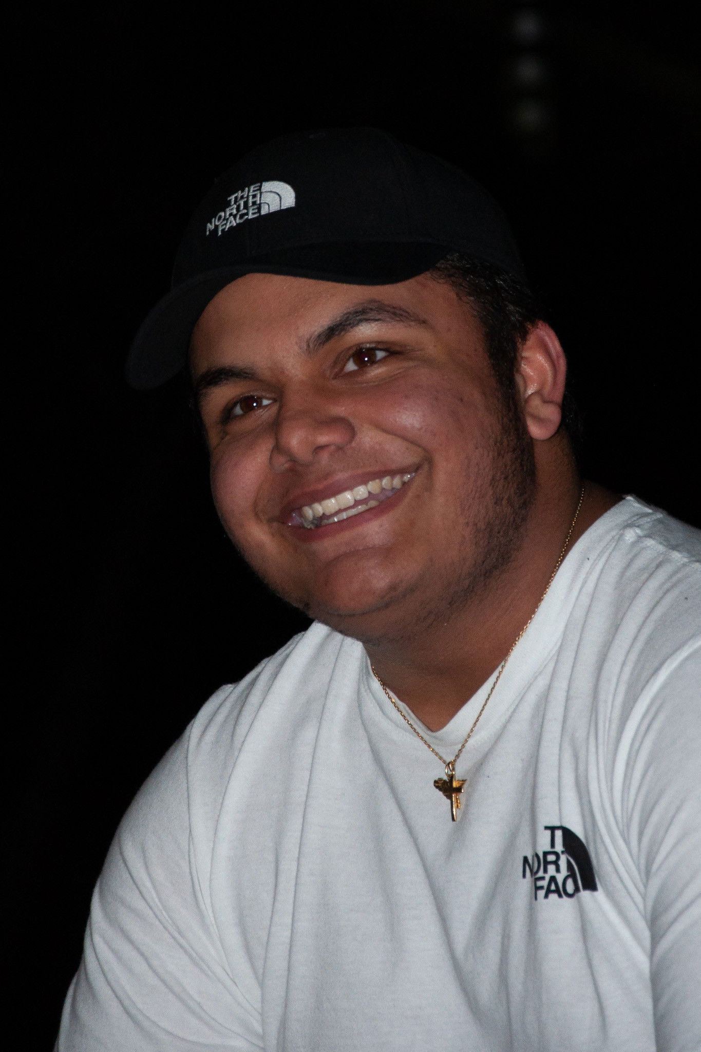 Mattéo Marny backdrop