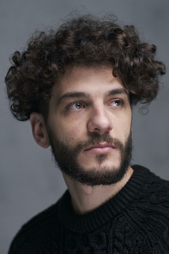 Mário Coelho backdrop