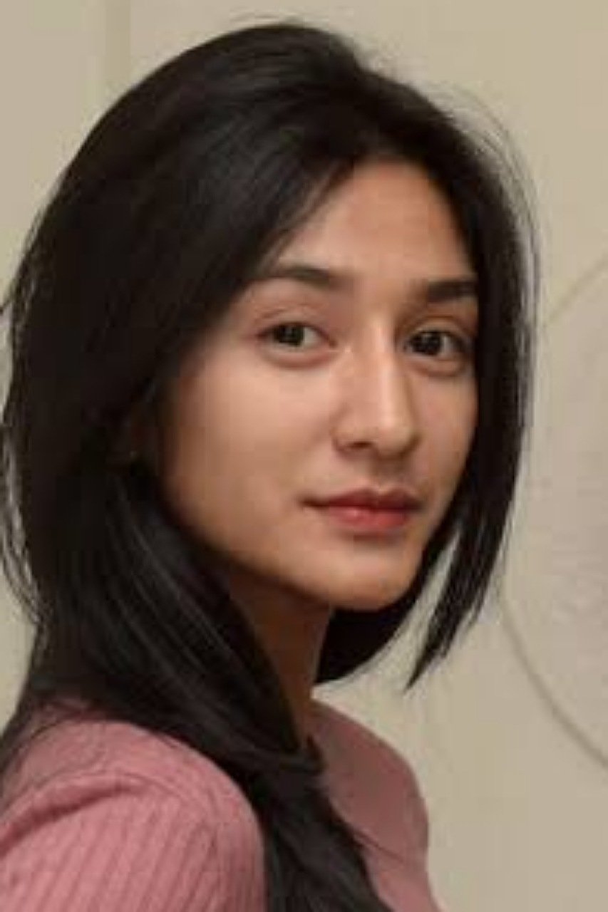 Fanny Ghassani backdrop