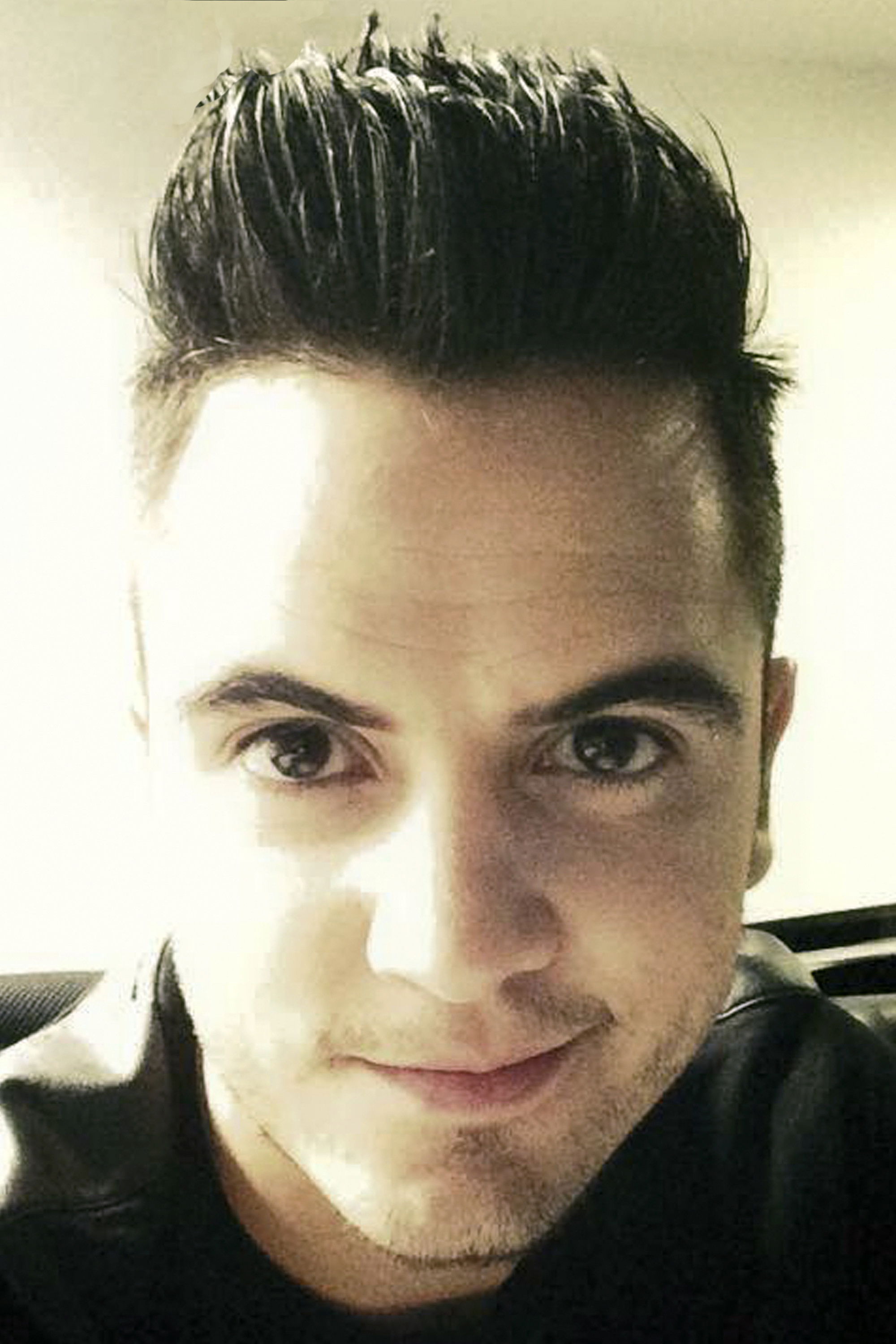 Rodrigo Estrada backdrop