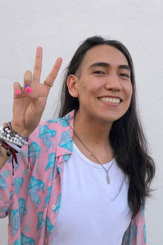 Tony Hernández backdrop