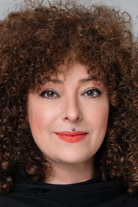 Sevtap Çapan backdrop