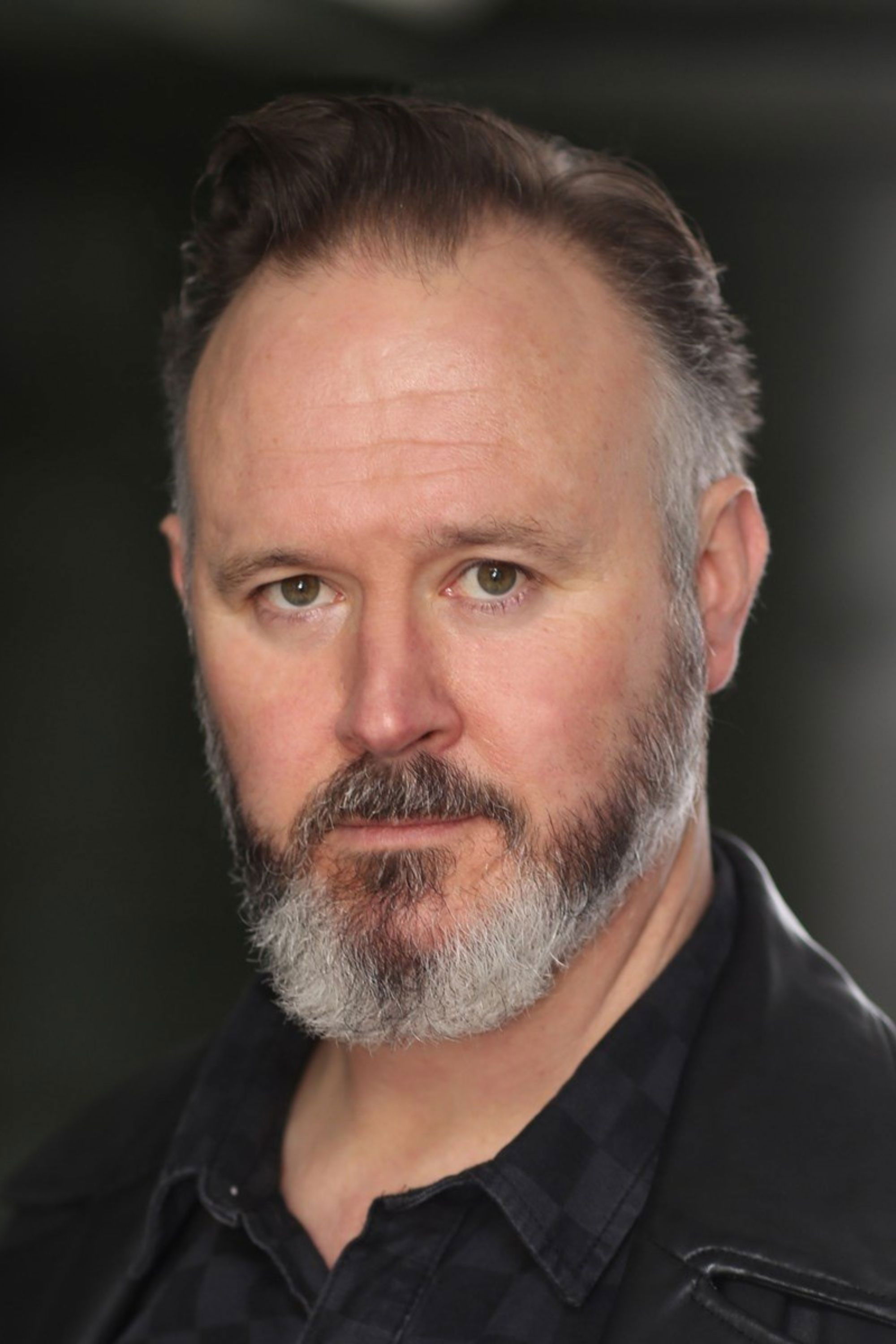 Simon Alison → Simon Alisën backdrop