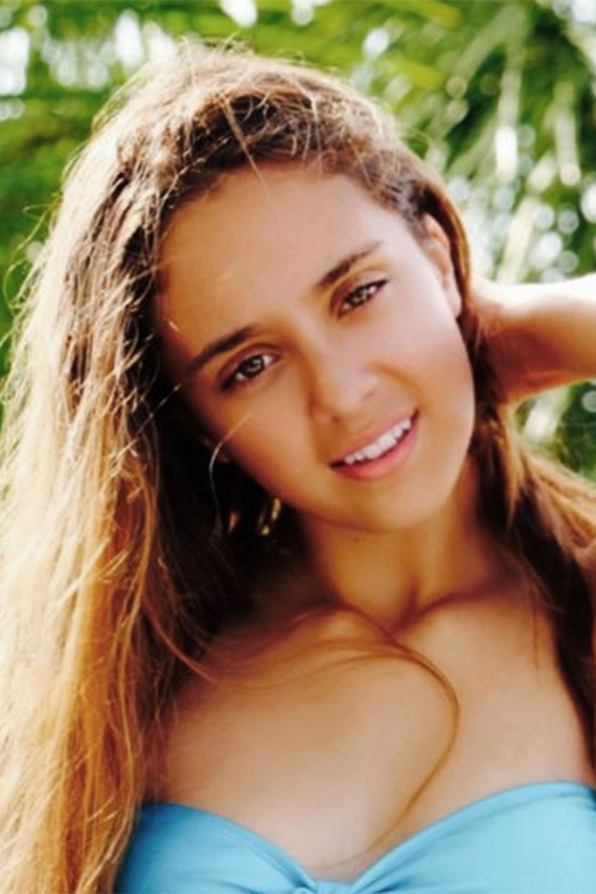 Isabella Gross Hinojosa backdrop