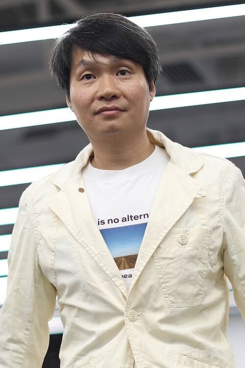 Tong Wai-Hon backdrop