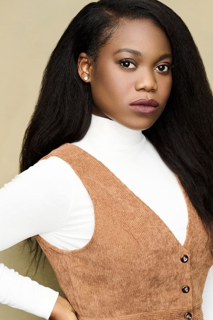 Raquel Davies backdrop