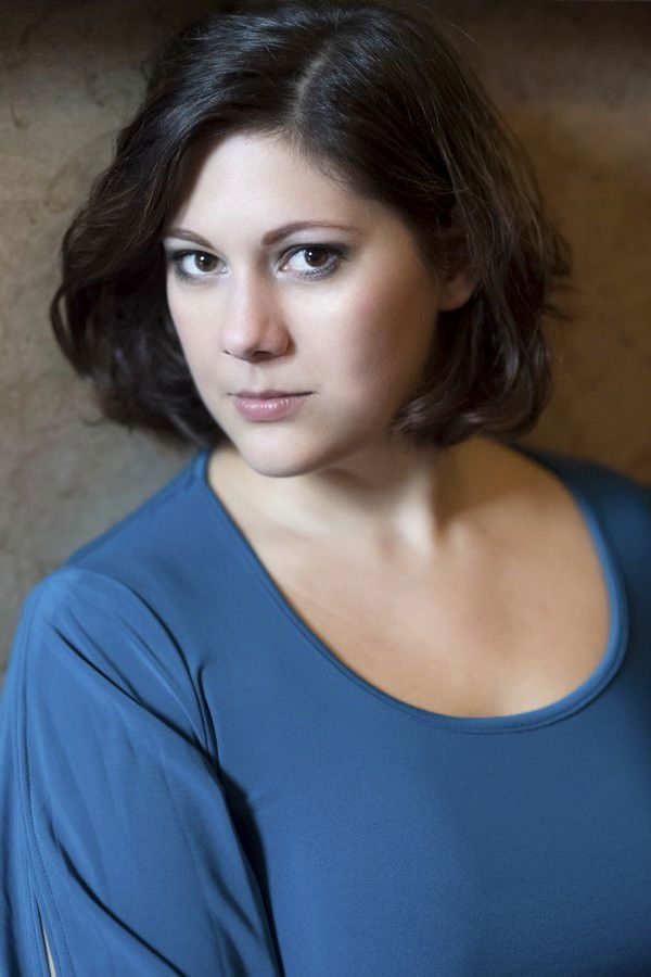 Anne Liebisch backdrop