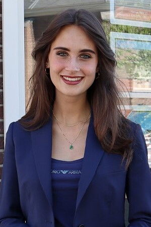 Felice Poppeliers backdrop