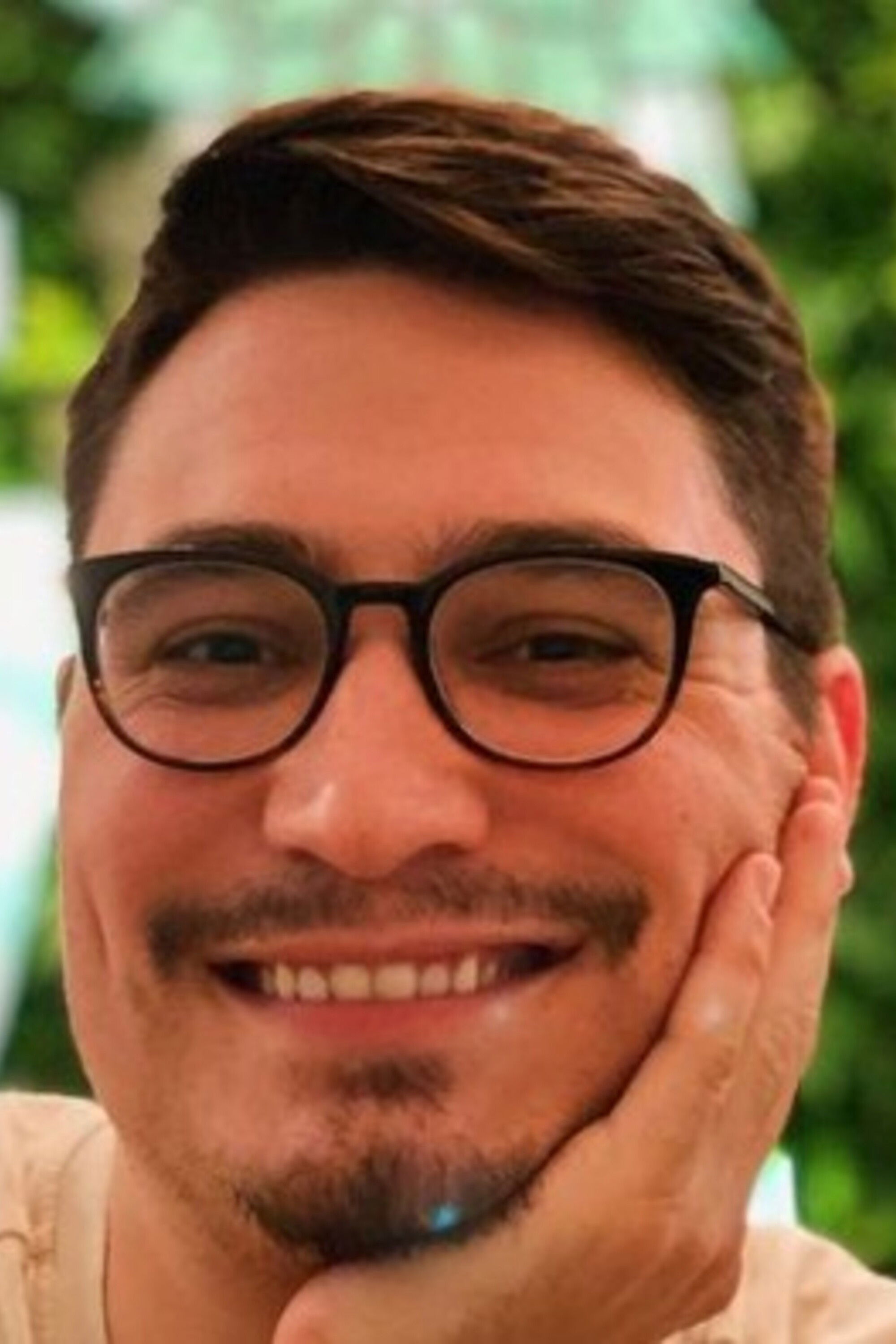 Sebastian Fuentes backdrop