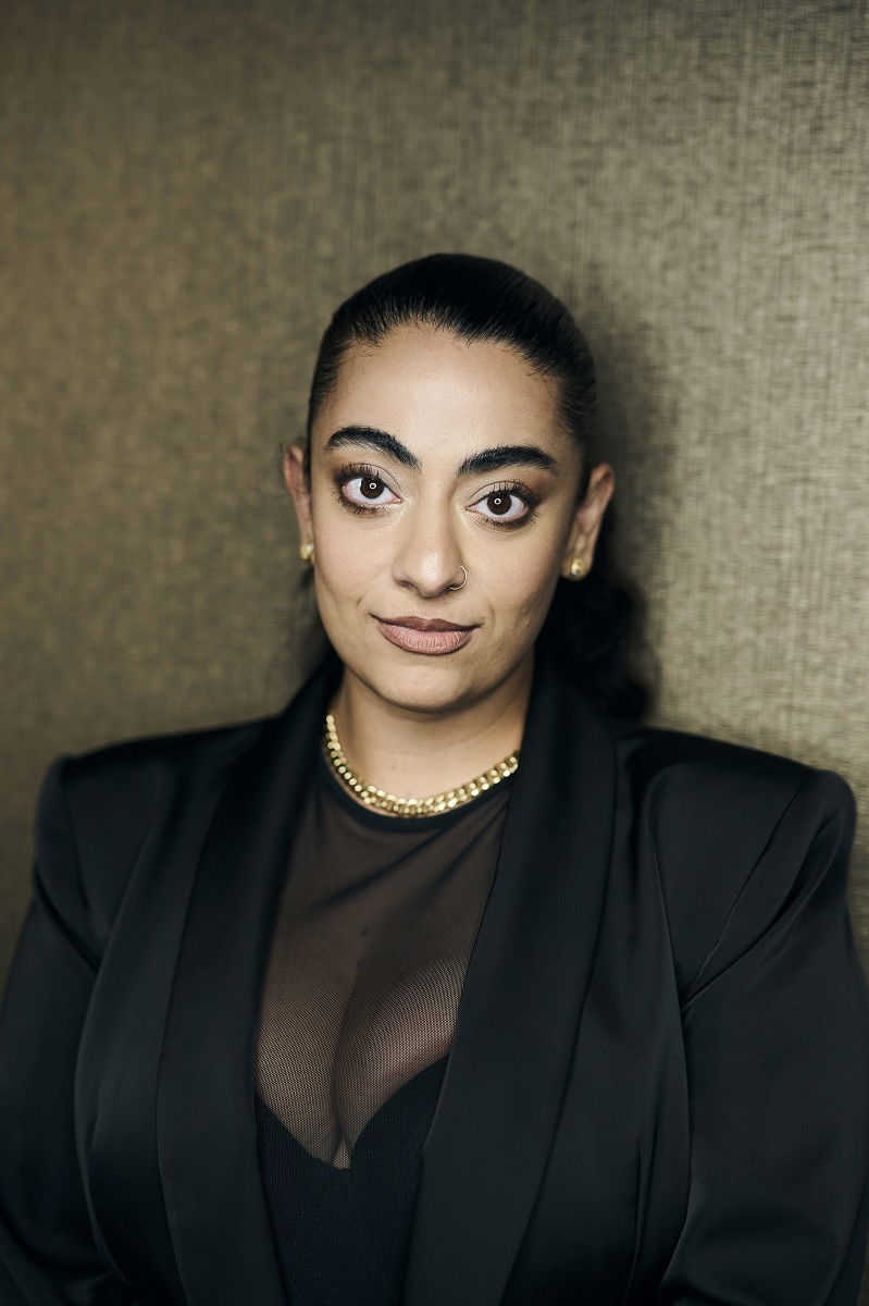 Golshan Abdmoulaie backdrop