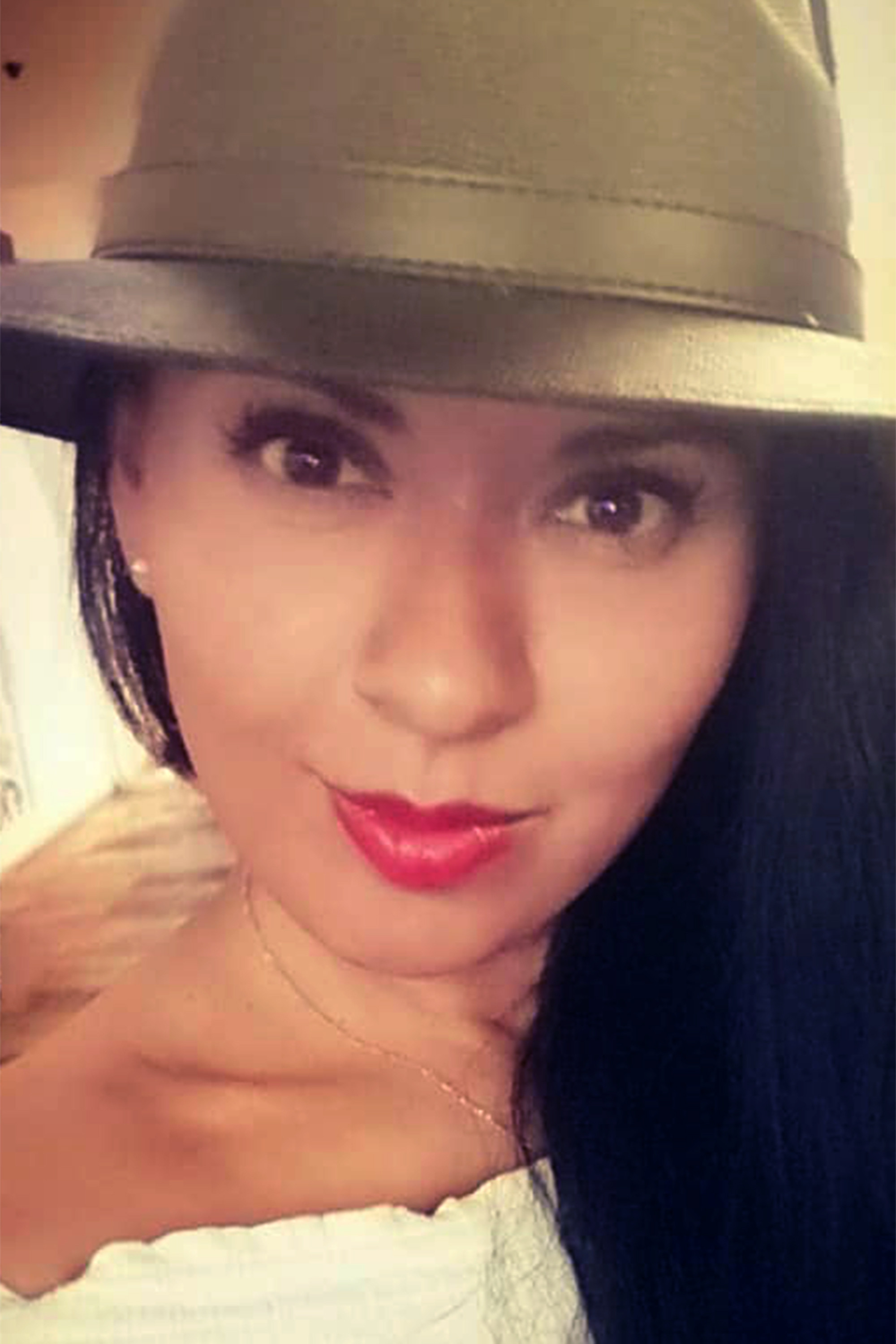 Alejandra Domínguez backdrop