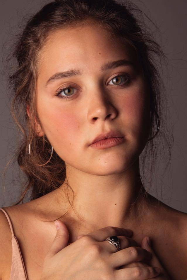 Daria Khvostenko backdrop