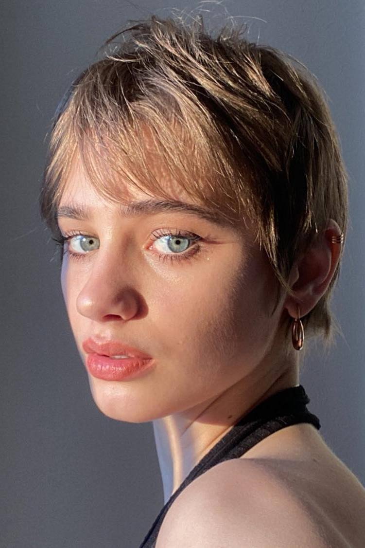 Karyna Khymchuk backdrop