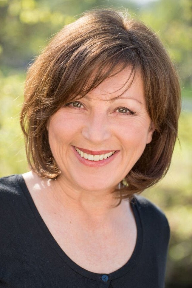 Bettina Redlich backdrop