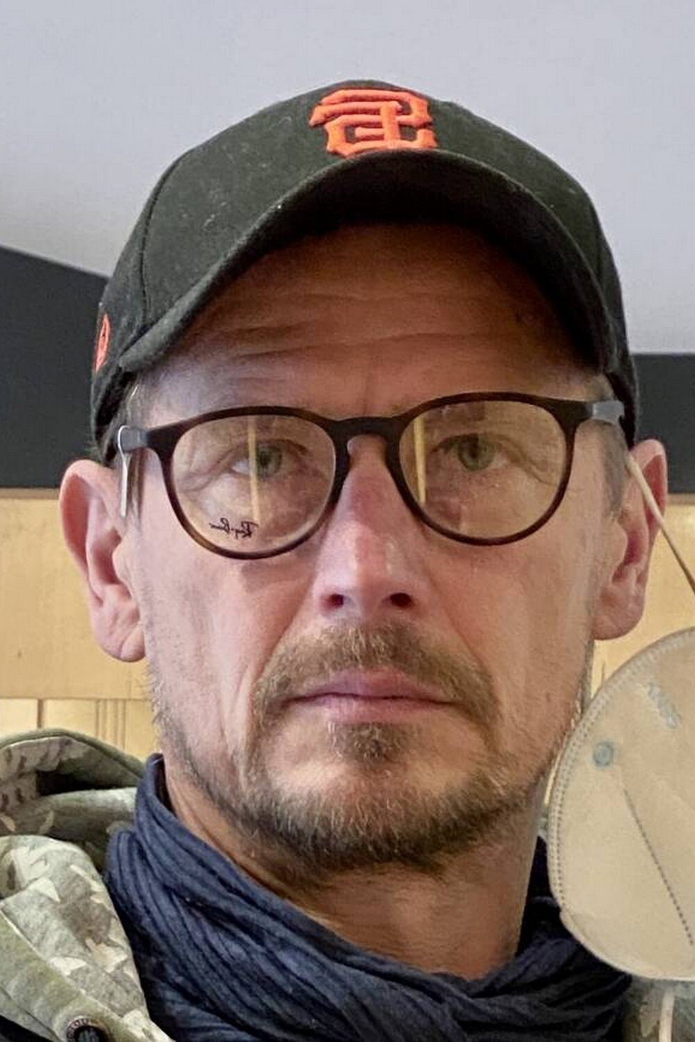 Volkhart Buff backdrop