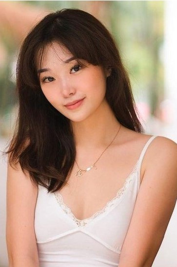 Livy Renata backdrop