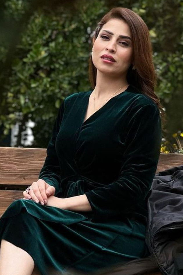 Rokian Alwadi backdrop