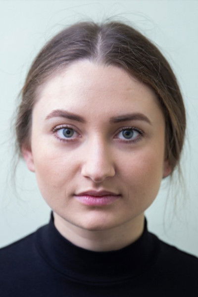 Adriana Bîtca backdrop