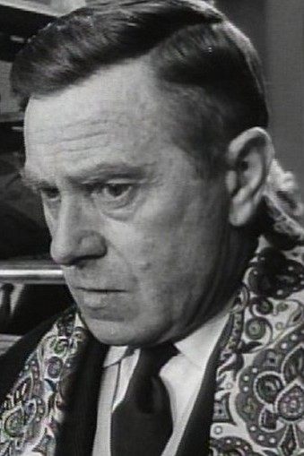 Gabriel Gobin backdrop