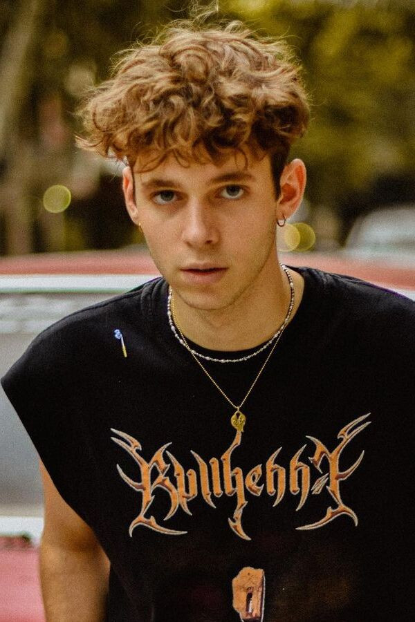 Juan Cottet backdrop