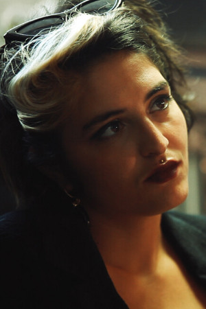 Lola Tormento backdrop