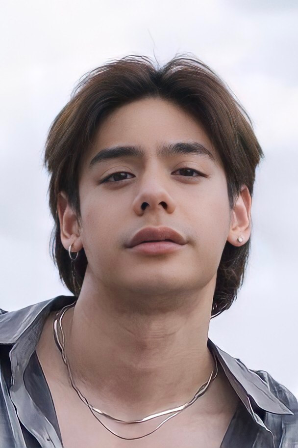 Sotthibandhu Komeluecha backdrop