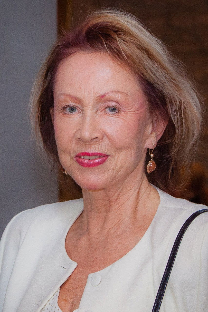 Tiia Kriisa backdrop