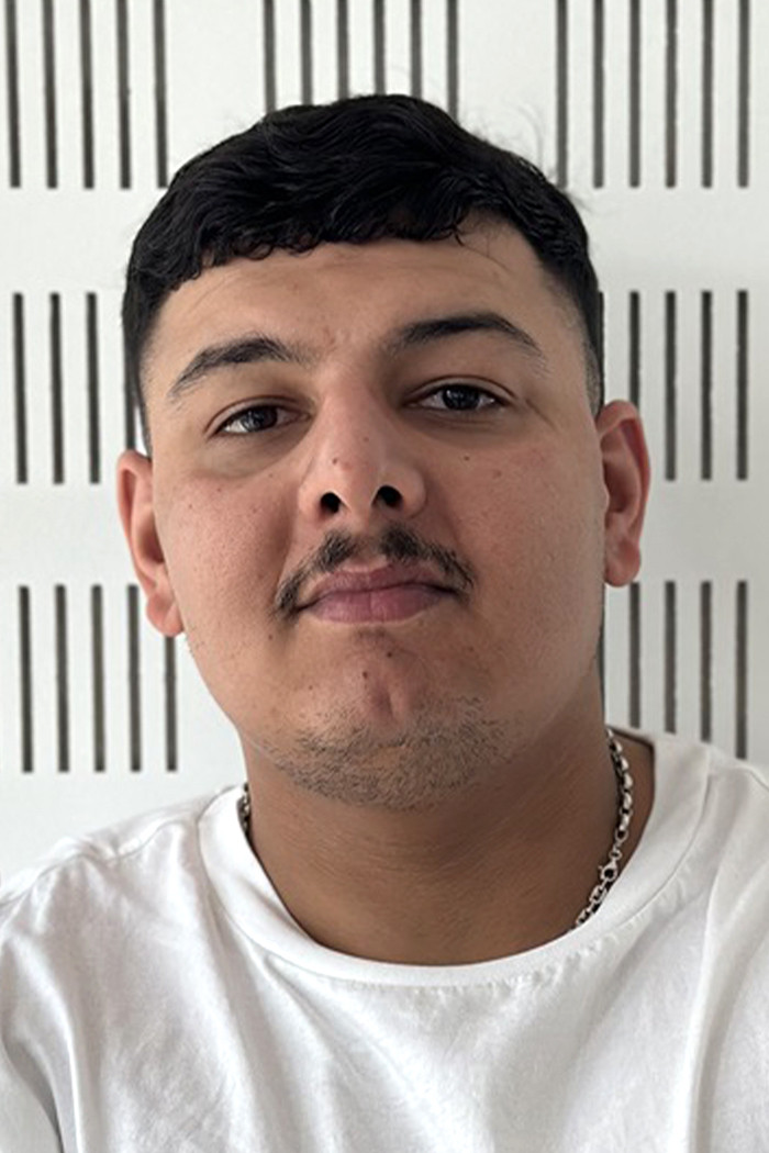 Yanisse Kebbab backdrop