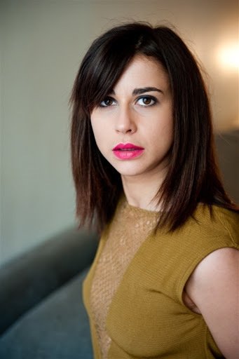 Léopoldine Serre backdrop