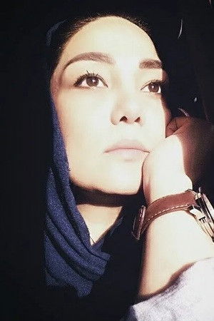 Neda Habibi backdrop