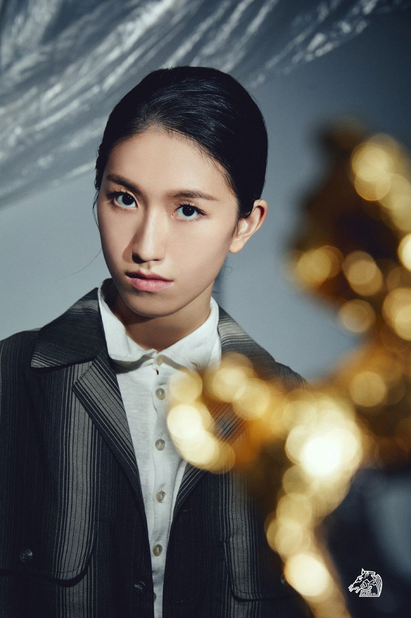 Chih-Ling Huang backdrop