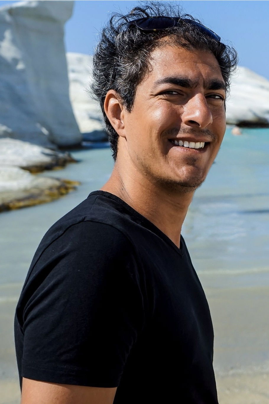 Daham Alasaad backdrop