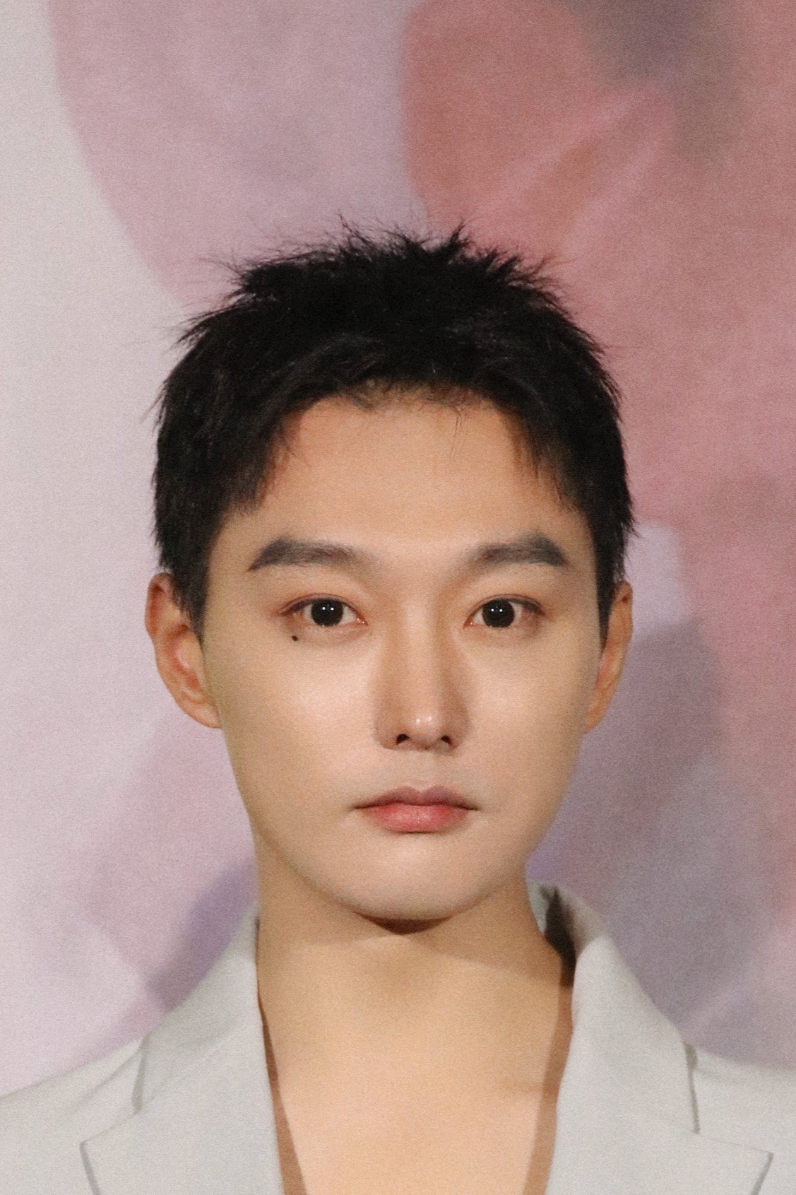 Li Zhuoyang backdrop