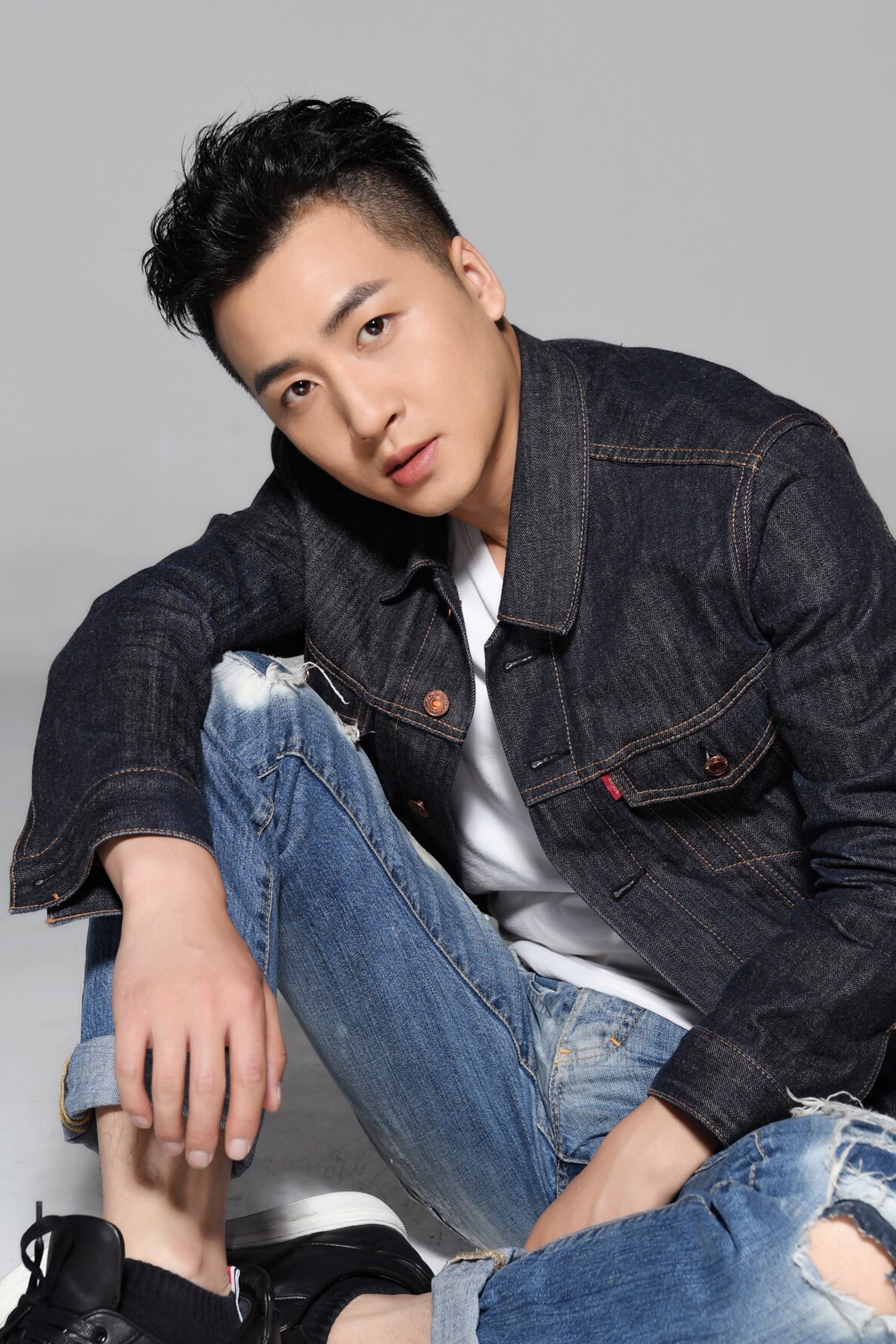 Jin Lin Dong backdrop