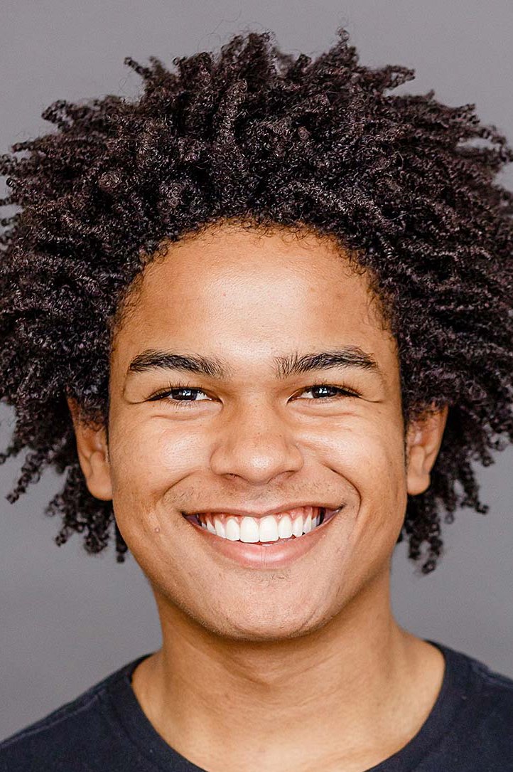 Juan Queiroz backdrop