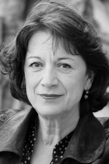 Elisabeth Maccoco backdrop