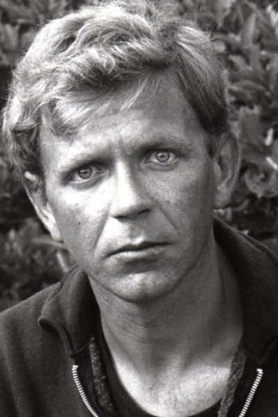 Dieter Schidor backdrop