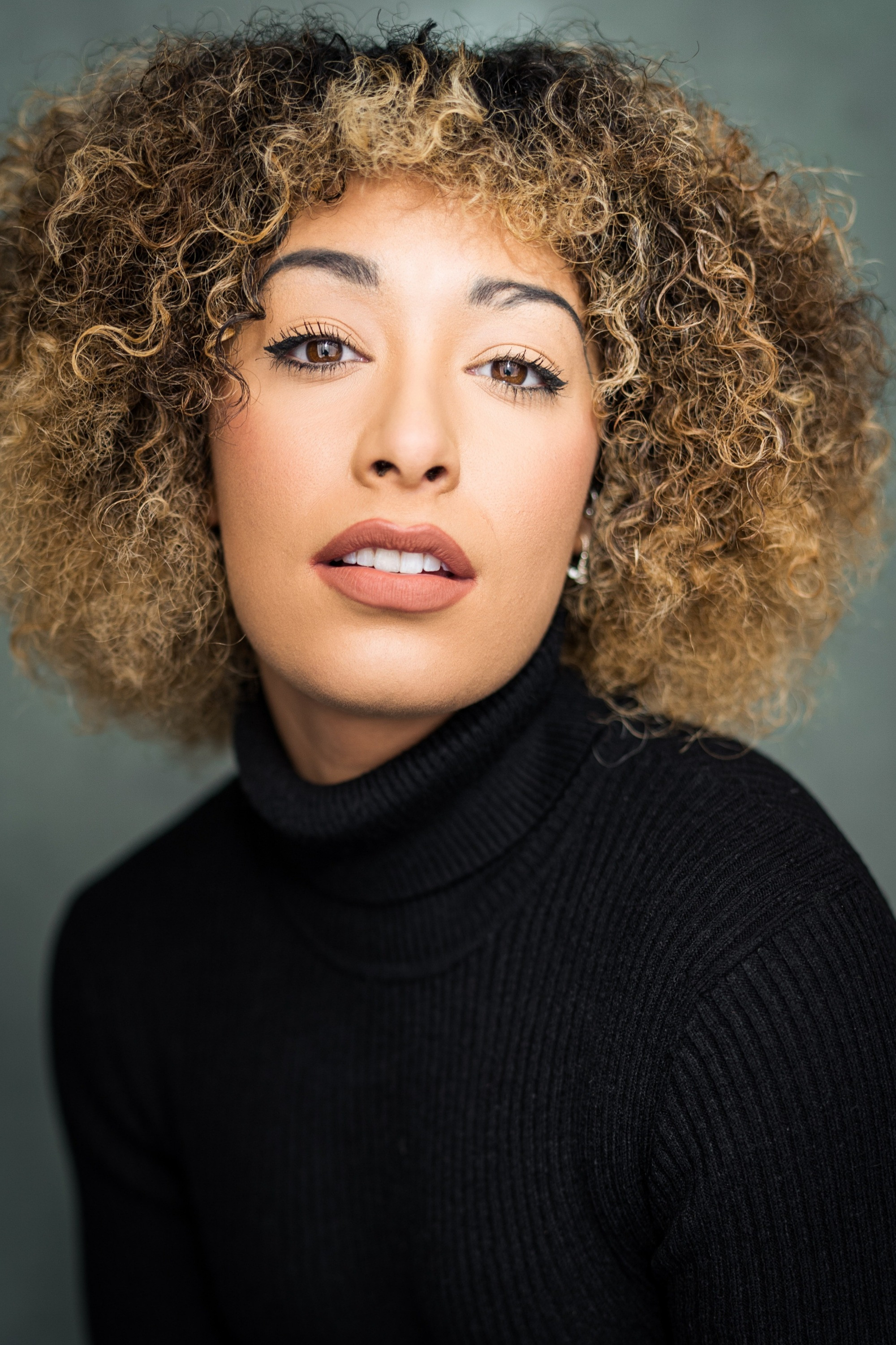 Casey Al-Shaqsy backdrop