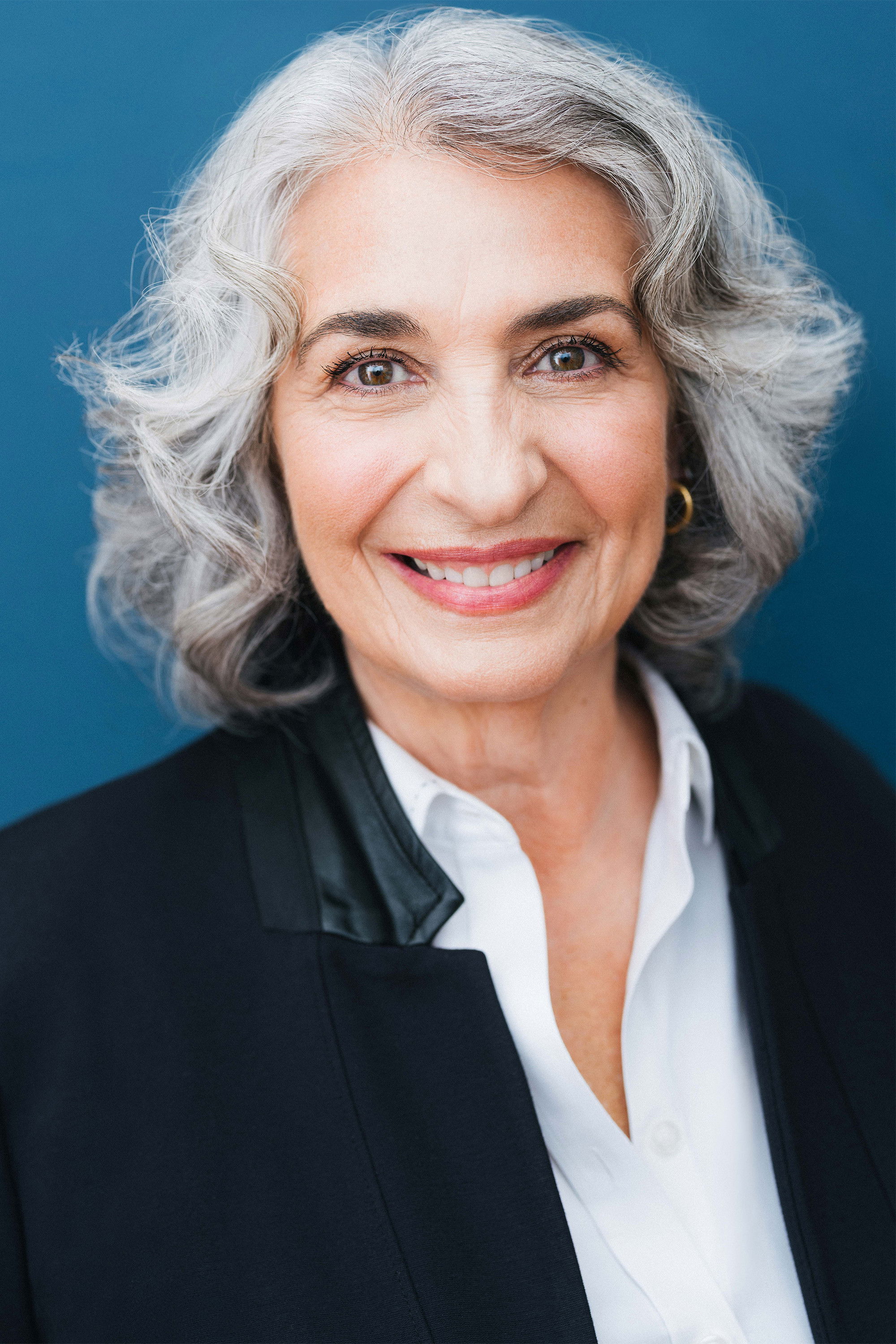 Elvira Tortora backdrop