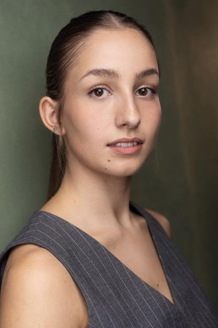 Reese Hannah backdrop