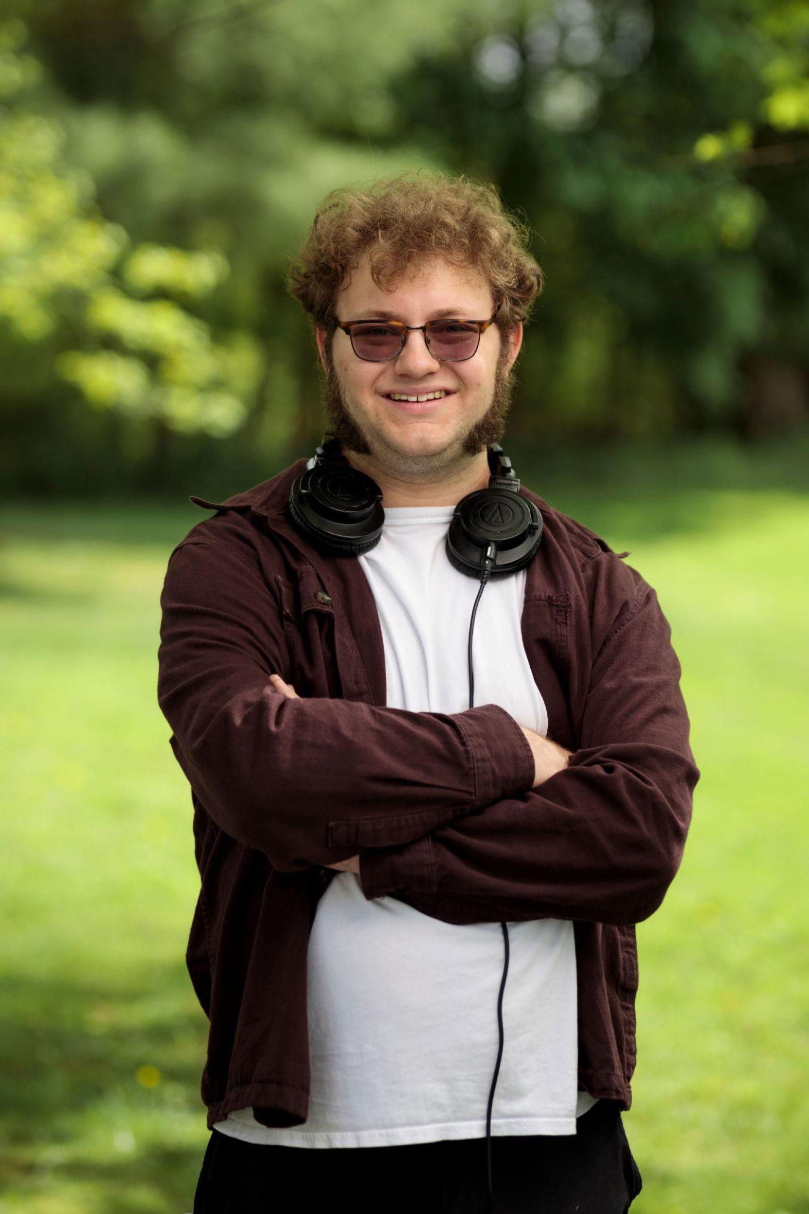 Milo Zimmerman-Bence backdrop