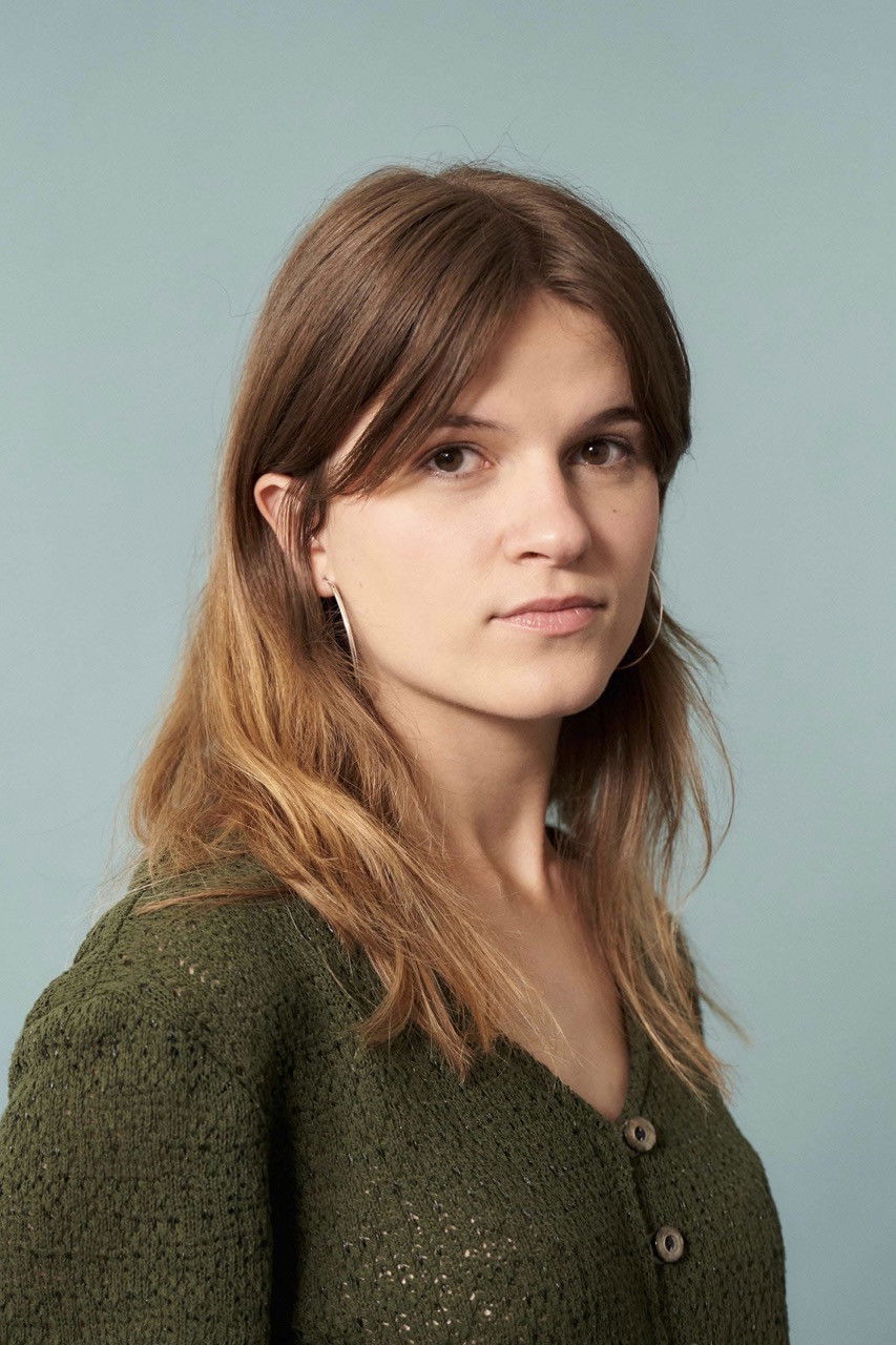 María Olmedilla backdrop