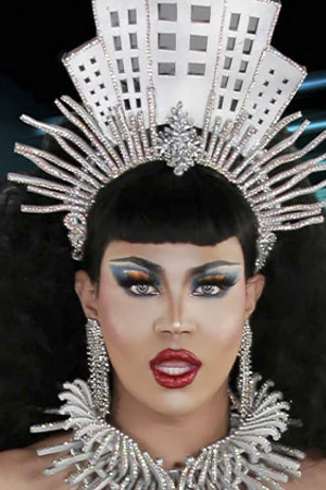 Viñas Deluxe backdrop