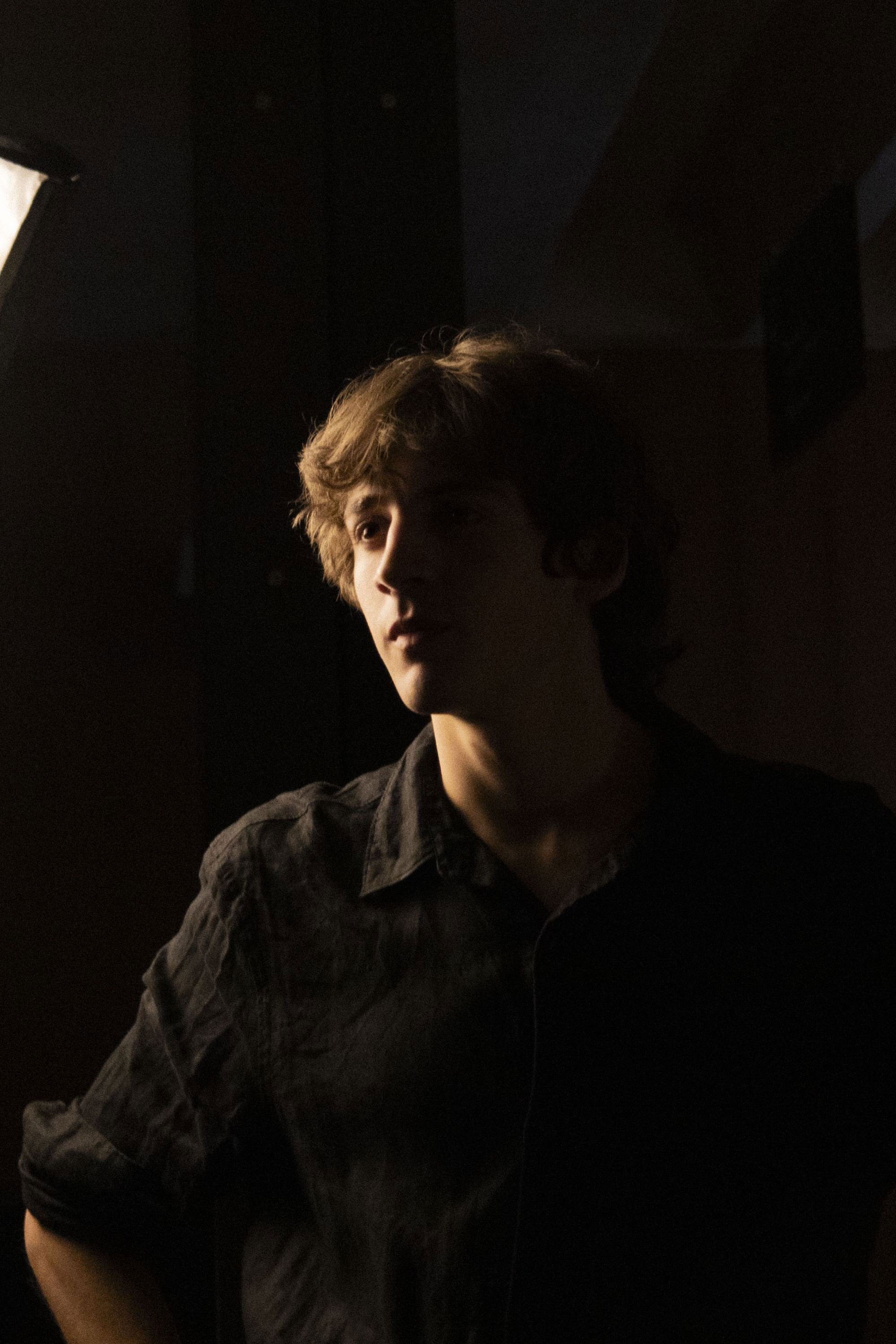 Marco Araujo backdrop