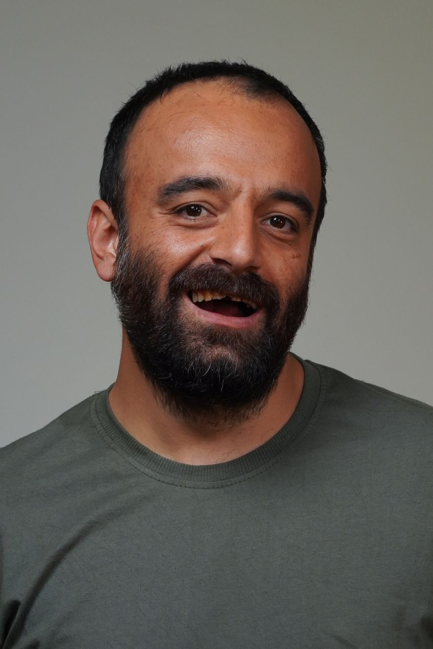 Samad Azarakhs backdrop